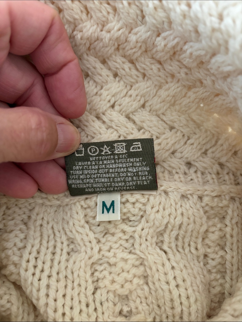 Carriag Donn 100% merino wool Cable-Knit Turtleneck Sweater made in Ireland ๐ฎ๐ช - Picture 10 of 10